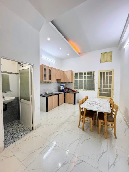 Cho thuê nhà nguyên căn ngay bốn xã