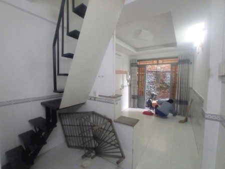 Cho thuê nhà nguyên căn 5 triệu/tháng tại Cao Lỗ, P4, Quận 8