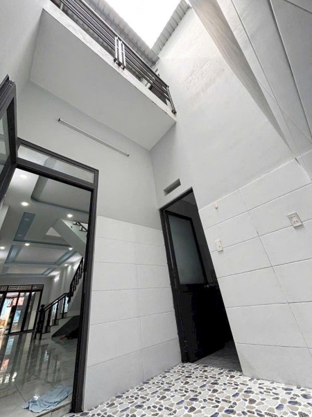 Cho thuê nhà mới xây tại Mã Lò, Bình Tân, DT 80m2, 3PN3WC, di chuyển thuận tiện, giá 11TR