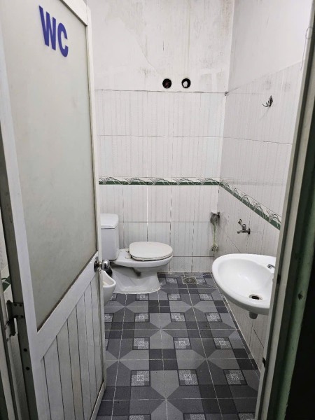 Nhà nguyên căn mặt tiền Tân Kỳ Tân Quý, Tân Phú, DT 72m2, khu đông dân cư, giá 25 triệu/tháng