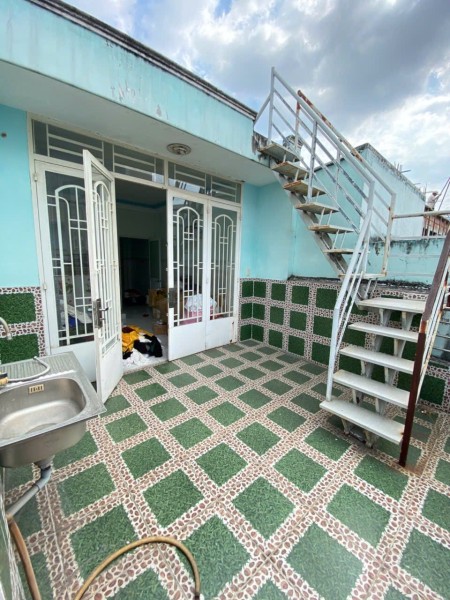 Cho thuê nhà nguyên căn Âu Cơ, Q11, DT 52m2, hẻm rộng, tiện ích nhiều, giá 6,5 triệu/tháng