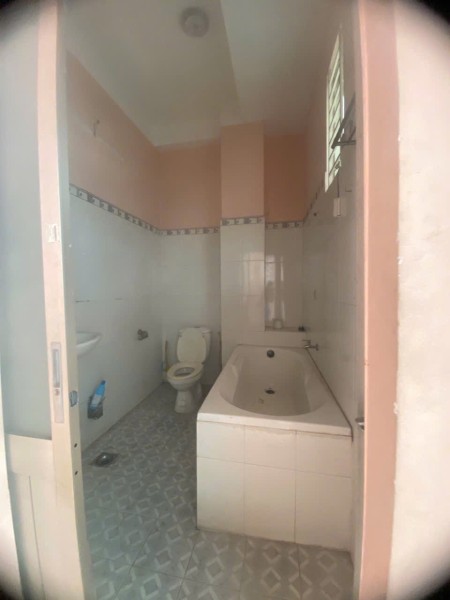 Cho thuê nhà nguyên căn MT Lê Lư, Tân Phú, DT 80m2, mở VP, KD đều dươc, giá 15 triệu