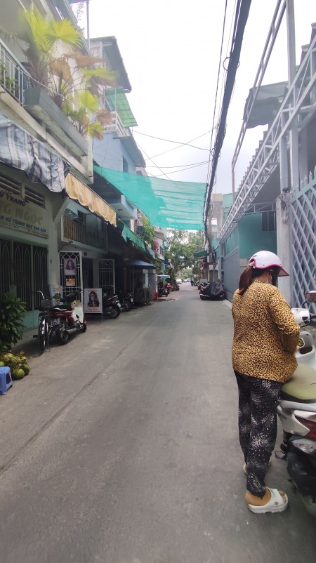 Nhà nguyên căn cho thuê tại Lữ Gia, Quận 11, DT 28m2, 2PN3WC, khu an ninh, giá 10 triệu/tháng