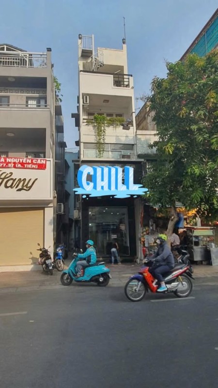 Cho thuê nhà mặt tiền Nguyễn Đình Chiểu, Quận 3, DT 32m2, mở shop, Spa đều được, giá 23tr