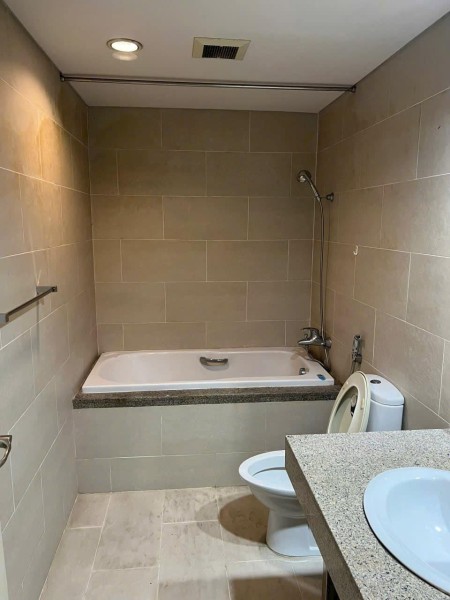 Cho thuê nhà chính chủ tại Nguyễn Thượng Hiền, Phú Nhuận, DT 93m2, 2PN2WC, giá 15TR/TH