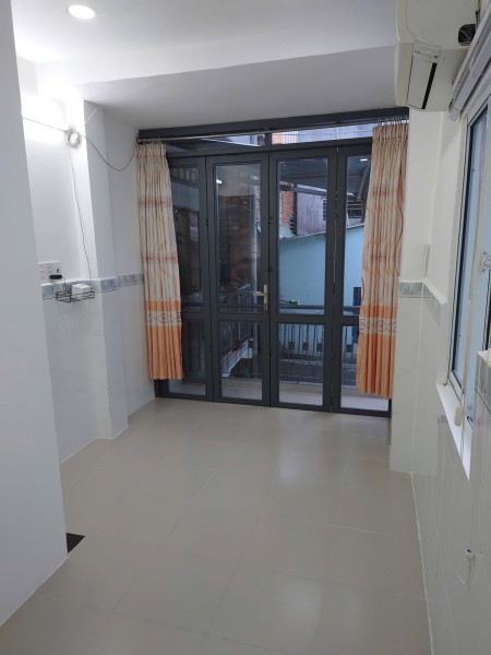 Cho thuê nhà nguyên căn Phan Tây Hồ, Phú Nhuận, DT 15m2, tiện ích đủ, giá 7 triệu/tháng