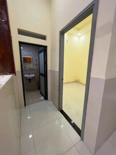Nhà nguyên căn hẻm Hồng Bàng, Quận 6, DT 80m2, ba gác vào tận nhà, giá 12 triệu/tháng