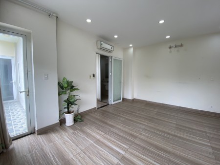 Cho thuê nhà nguyên căn 6 phong ngủ 6wc, đường số 30, Phường Tân Phong Q7 - 0903018683