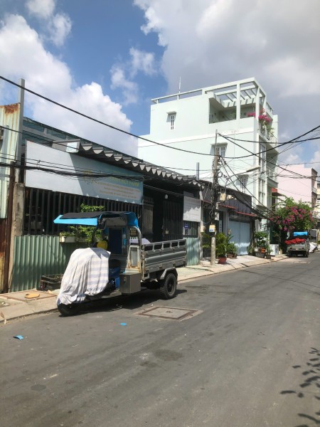 Cho thuê nhà cấp 4 làm kho xưởng dt 10x20m, giá 25 triệu