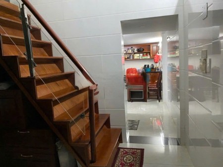 Cho Thuê Nhà Nguyên Căn Đỗ Ngọc Thạch Q5 gần Trần Hưng Đạo , Nguyễn Tri Phương 64m2