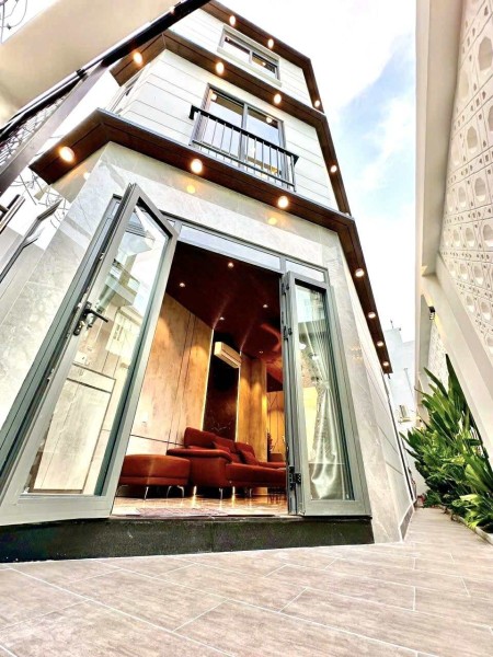 Cho thuê nhà nguyên căn mới 100% đường Phạm Hữu Lầu - Full nội thất cao cấp