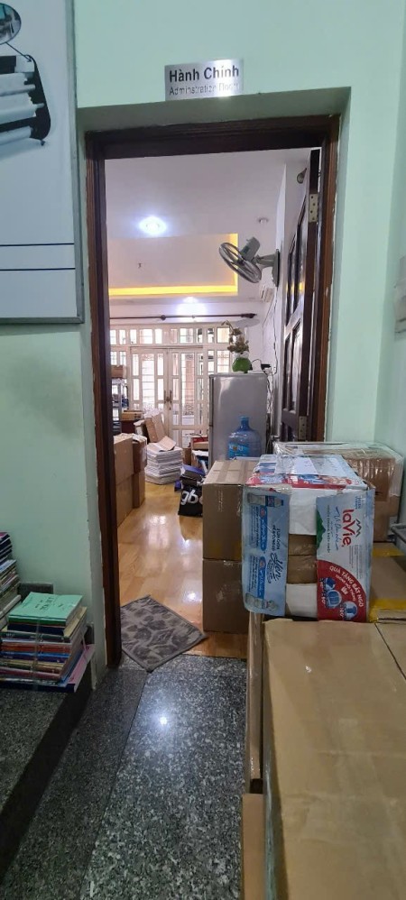 Cho thuê nhà đường 47, P.Tân Quy Quận 7 dt 4x20m, 3 lầu, 5PN