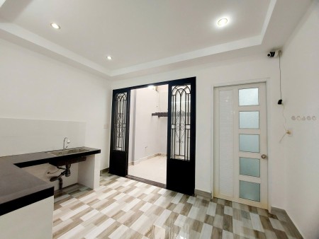 Cho thuê nhà Mặt tiền CHỢ TÂN HƯƠNG 126m² - 20Triệu