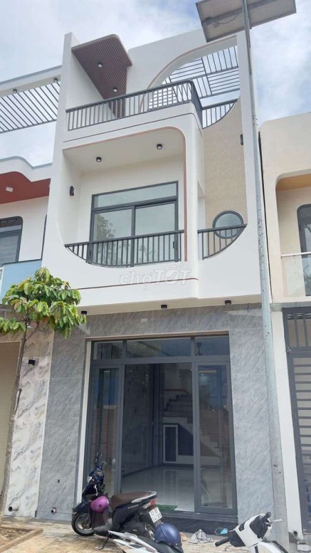 Cho Thuê Nhà MT cư xá Bình Thới p14, Q11 DT:4x17m 2 lầu 2pn 17tr