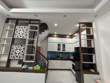 Cho thuê nhà nguyên căn mới ngõ 276 Định Công, 35m2 x 5 tầng, 3 ngủ khép kín. 12tr5
