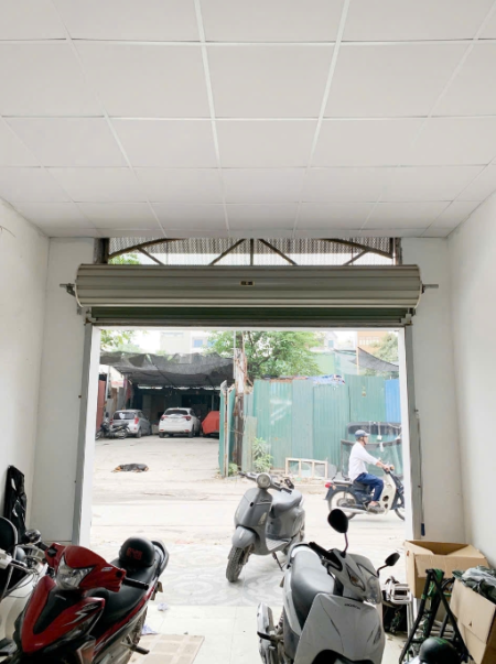 Cho thuê nhà nguyên căn ngõ 1151 Giải Phóng 3 tầng x 4 ngủ, 16 triệu làm văn phòng, kho