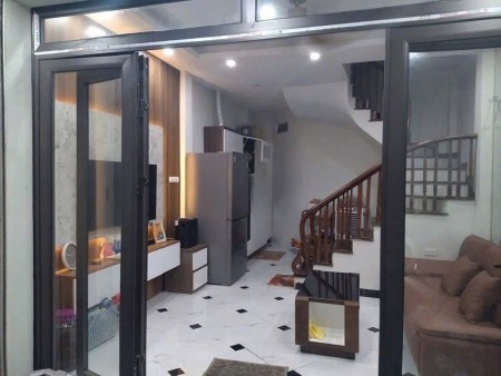 Cho thuê nhà nguyên căn mới kinh koong 269 Ngõ Quỳnh, 35m2 x 5 tầng, 3 ngủ KD onl, ở..