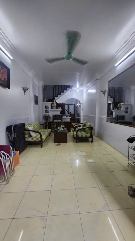 Cho thuê nhà nguyên căn ngõ 23 Xuân La, Tây Hồ, Hà Nội. 12tr/tháng. 5 tầng, 52m/tầng, 5 ngủ, 4 VS,