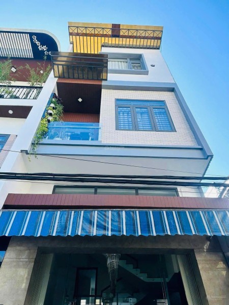 Nhà nguyên căn Nam Kỳ Khởi Nghĩa Quận 3 - 1 trệt, 2 lầu - Giá tốt