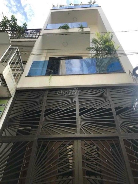 Cho thuê nhà hxh – Sát mặt tiền Nguyễn Đình Chiểu, Q3