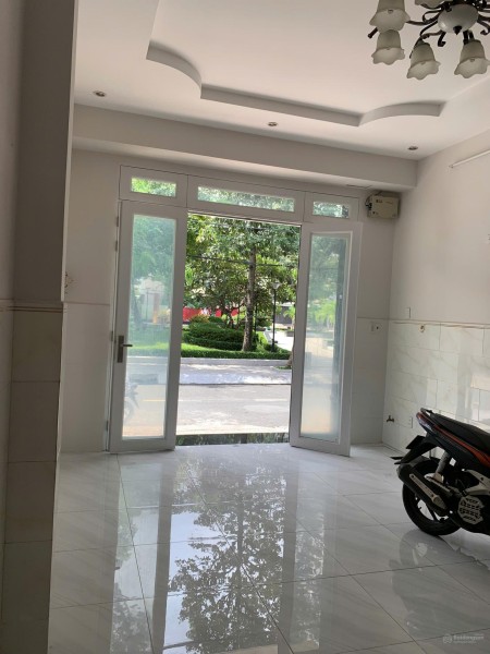 Nhà ngay khu dân cư cao cấp, gần trường học Bình Phú, 1 trệt, 2 lầu