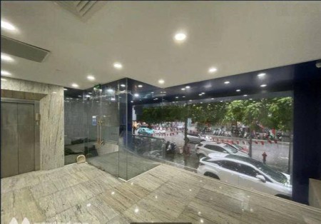 Cho thuê toà nhà Mặt Phố Khúc Thừa Dụ, Cầu Giấy, 7.5 tầng x 150m2, mt 10m, 285 Triệu