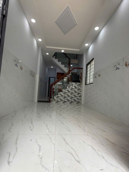 Cho thuê nhà nguyên căn hẻm Ni Sư Huỳnh Liên, Tân Bình, nhà mới sạch đẹp, 1 trệt, 1 lầu