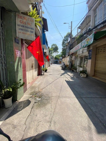 Cho thuê nhà Lữ Gia, hẻm 7m thông, nhà 4 tầng mới đẹp