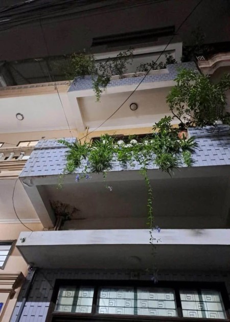 Cho thuê nhà Văn Quán, Hà Đông 4 tầng x 45m2, 3 ngủ 11 Triệu làm VP, cty, nhóm