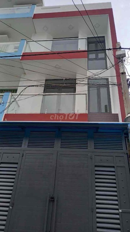 Cho thuê nhà 1 trệt, 2 lầu, 4PN tại Phan Huy Ích Gò Vấp