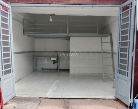 Cho thuê nhà dạng kiot phù hợp kinh doanh buôn bán ngay vòng Xoay Phú Lâm