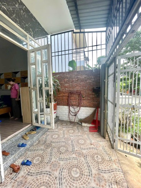 Nhà 2 tầng 2 phòng ngủ 2wc có nội thất khu yên tĩnh đường 9m Tam Đa