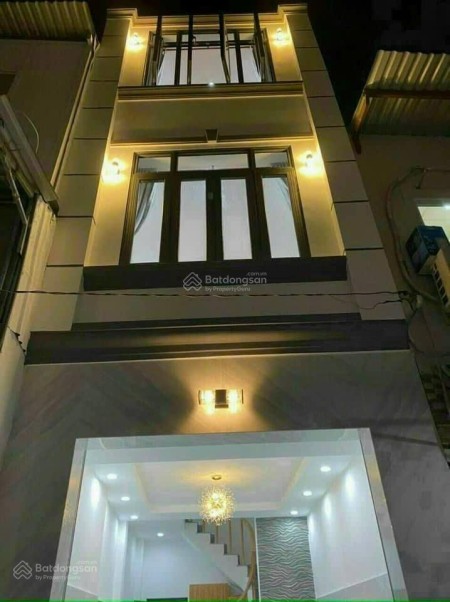 Nhà 2 mặt tiền, hẻm rộng thông xe, đang kinh doanh, Trệt 2 lầu, 2 phòng, 3wc