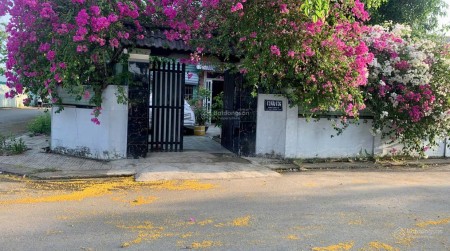 Chính chủ cho thuê nhà có gác lửng - 2 mặt tiền, KDC Việt Nhân Eco, Thủ Đức |