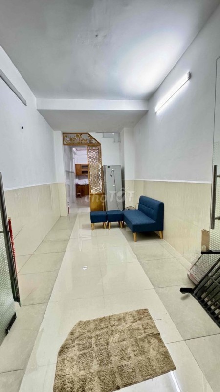 Cho thuê nhà 1 trệt 2 lầu đúc đừơng Lương Hưữ Khánh hẻm số 49 đối diện Bún Đầu A Vừng