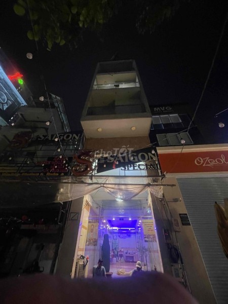 Chính chủ cần cho thuê nhà mặt tiền quận 4 - 1 trệt, 1 lửng, 3 lầu