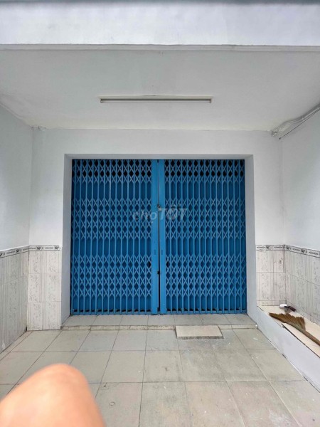 Cho Thuê nhà mặt tiền chợ gần Bitis và trường học ở quận 6