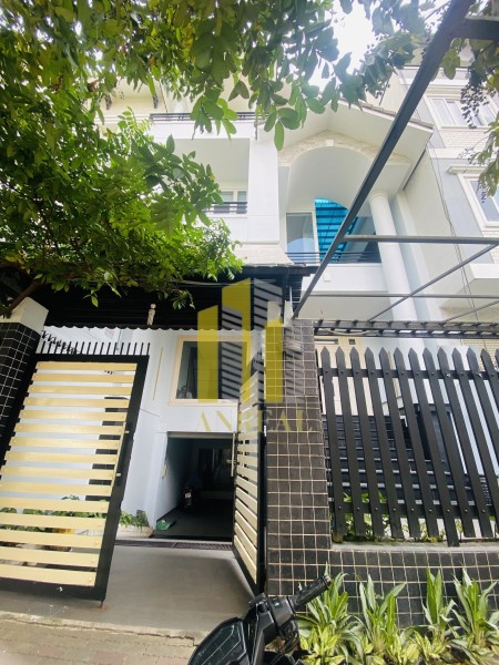 Biệt Thự Đường Trần Não Hầm 3 Lầu Giá 55 triệu