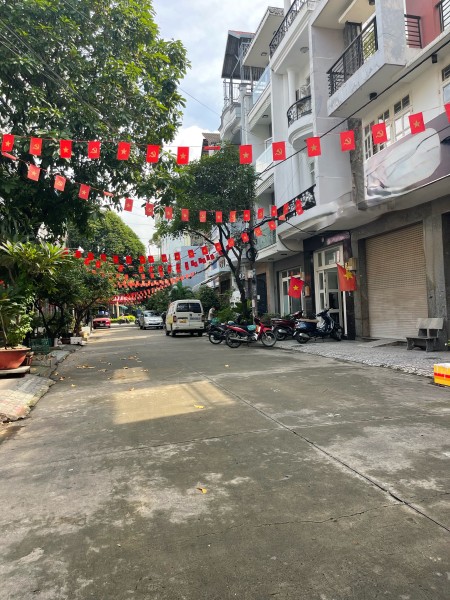 Cho thuê nhà hẻm 12m Tân Sơn Nhì 4x17 1 lầu 11triệu