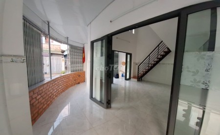 Nhà mới đẹp ngay ngã 3 Thới An 20, đường 8m, gồm trệt+lửng