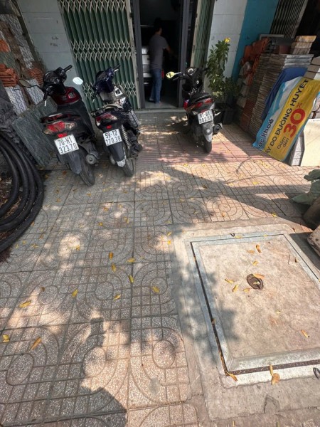 Cần cho thuê nhà mặt tiền Đinh Bộ Lĩnh - Bình Thạnh. Gần bxmđ.