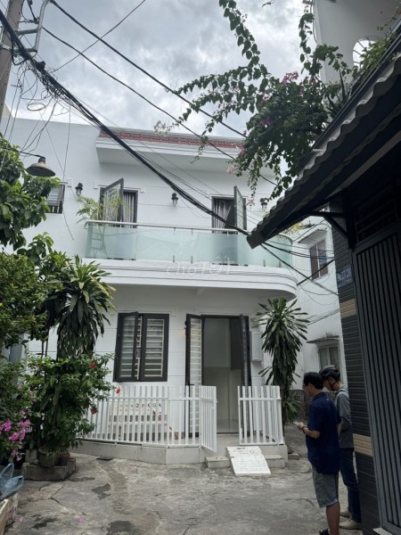 Chính chủ cho thuê nhà riêng nguyên căn đường Lũy Bán Bích, 1 trệt 1 lầu đúc, 2PN, 2WC