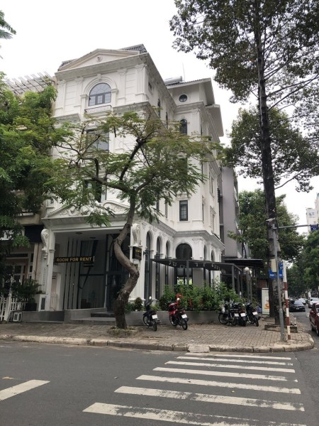 Hầm trệt lửng, 3 lầu, áp mái, 12 phòng full nội thất tại 95 Phan Khiêm Ích