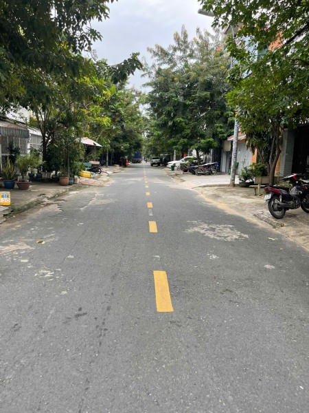 Cho thuê nhà MT đường 16m DC11 4x25 3 tấm