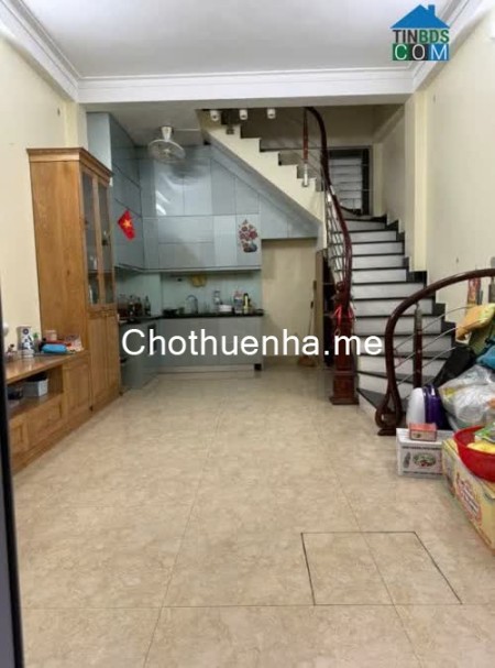 Chính chủ cần cho thuê căn nhà tại số 2, ngõ 94, phố Ô Chợ Dừa, Quận Đống Đa, TP. Hà Nội.