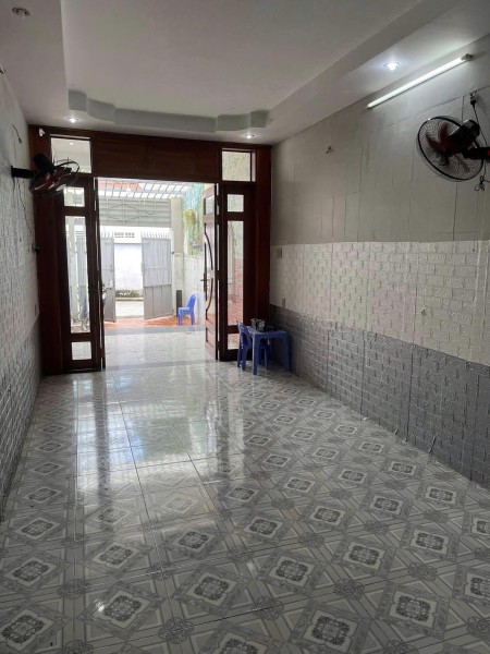 Cho thuê nhà ở đường số 12 P. Long Thạnh Mỹ Q9, ngay sau nhà thờ Thánh Cẩm