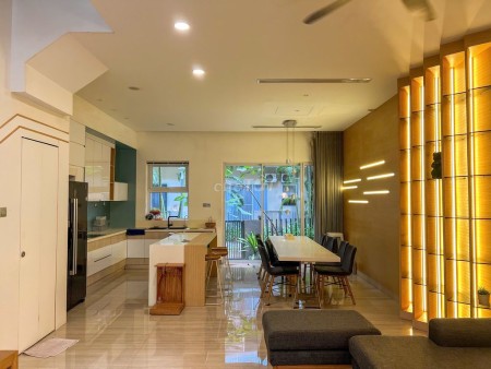 Cho thuê nhà khu compound Palm Residence – Quận 2.