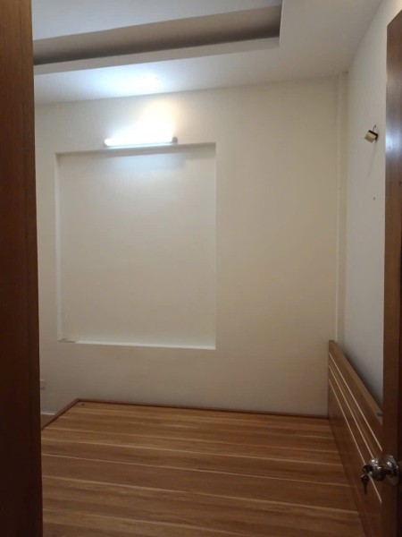 Cho thuê nhà nguyên căn ngõ Lê Trọng Tấn, 30m² x 5 tầng, 5PN, 4 wc, 15,5 triệu/tháng