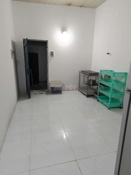 Chính chủ cho thuê nhà nguyên căn, hẻm xe hơi trung tâm quận 4