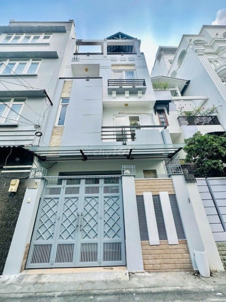 Nhà trung tâm quận 3, 1 trệt 3 lầu, 6 phòng ngủ 6WC, 35 triệu/tháng